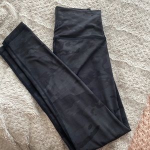 TNA leggings size small dark camo full length